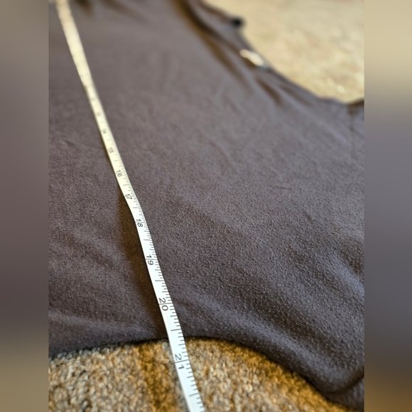 (M) Buttercream Clothing Cuff Tee - Picture 3 of 5